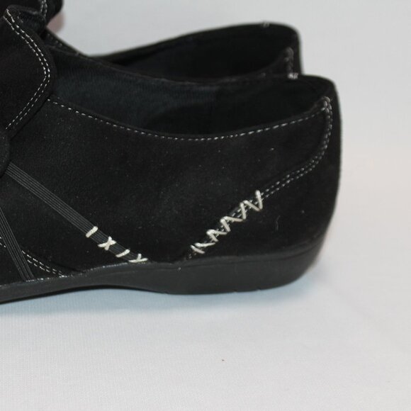 Classique Faux Suede Slip-On Shoes - Picture 6 of 15